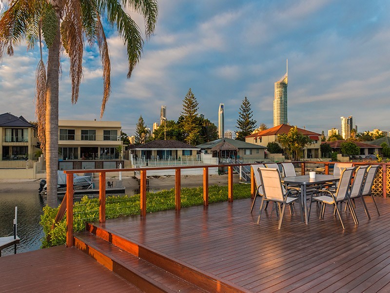 138 Amalfi Drive, Surfers Paradise QLD 4217