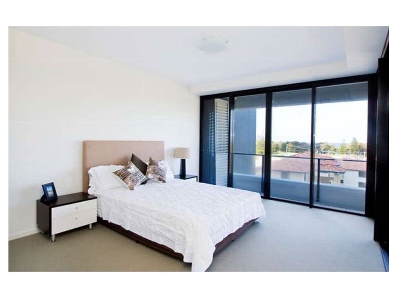 505/14 “Ultra” George Ave, Broadbeach QLD 4218