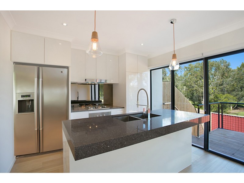 70 Galeen Drive, Burleigh Waters QLD 4220