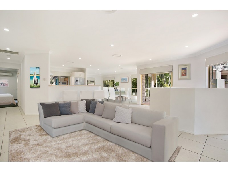 10 Bretton Court, Carrara QLD 4211