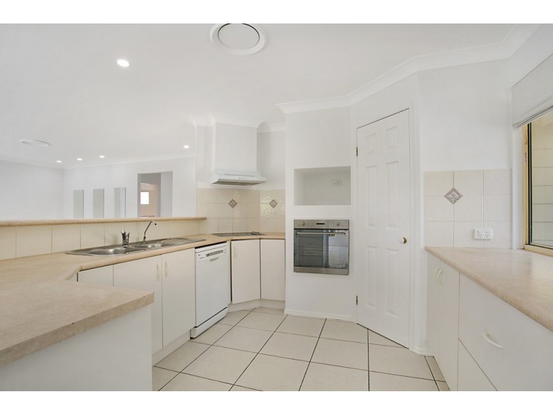 10 Bretton Court, Carrara QLD 4211