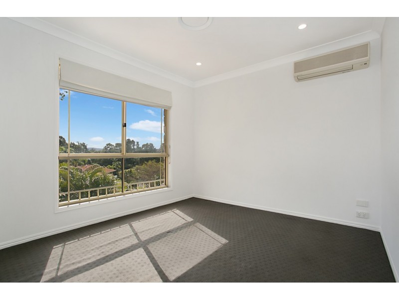 10 Bretton Court, Carrara QLD 4211