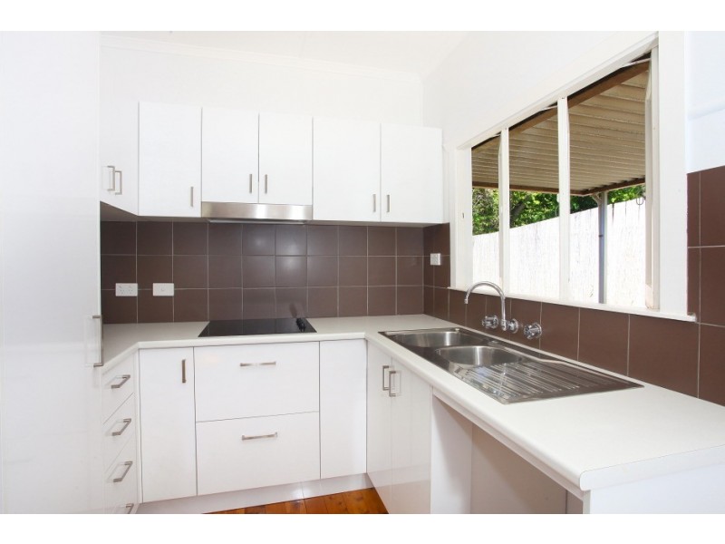 5 Margaret St, Southport QLD 4215