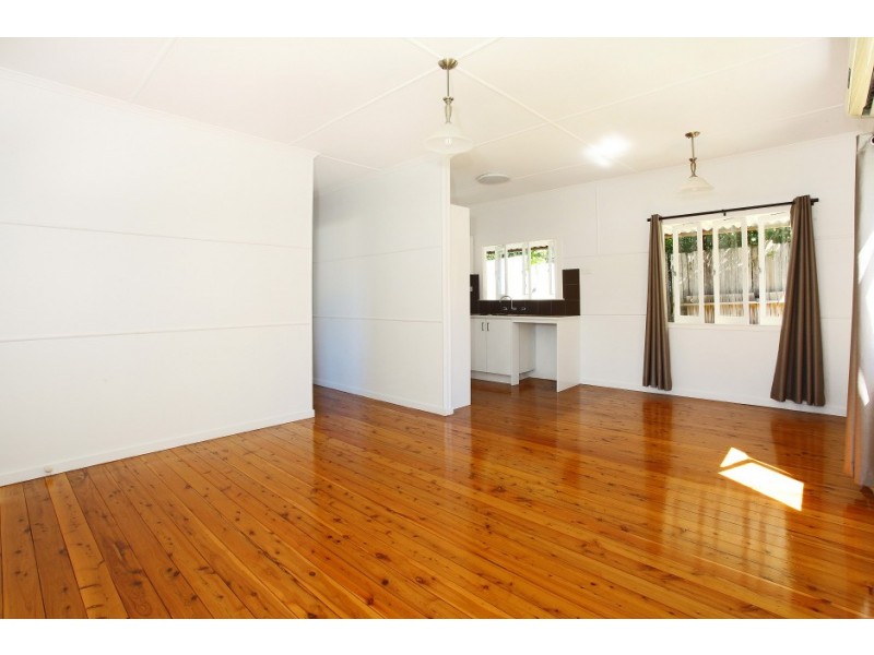 5 Margaret St, Southport QLD 4215