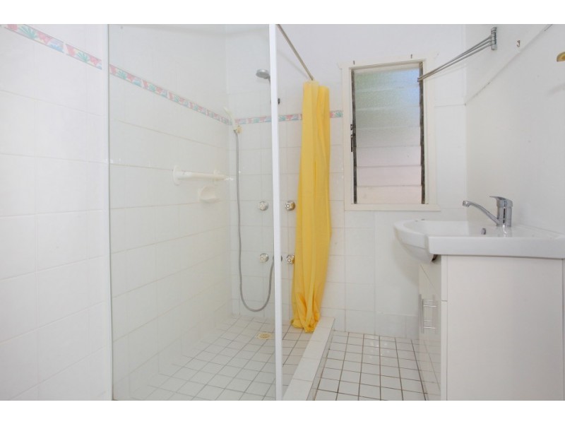 5 Margaret St, Southport QLD 4215