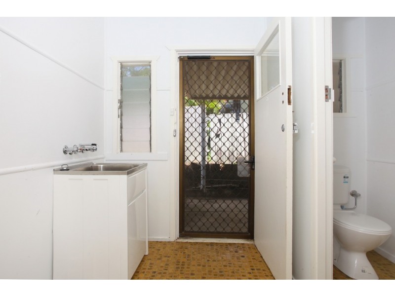 5 Margaret St, Southport QLD 4215