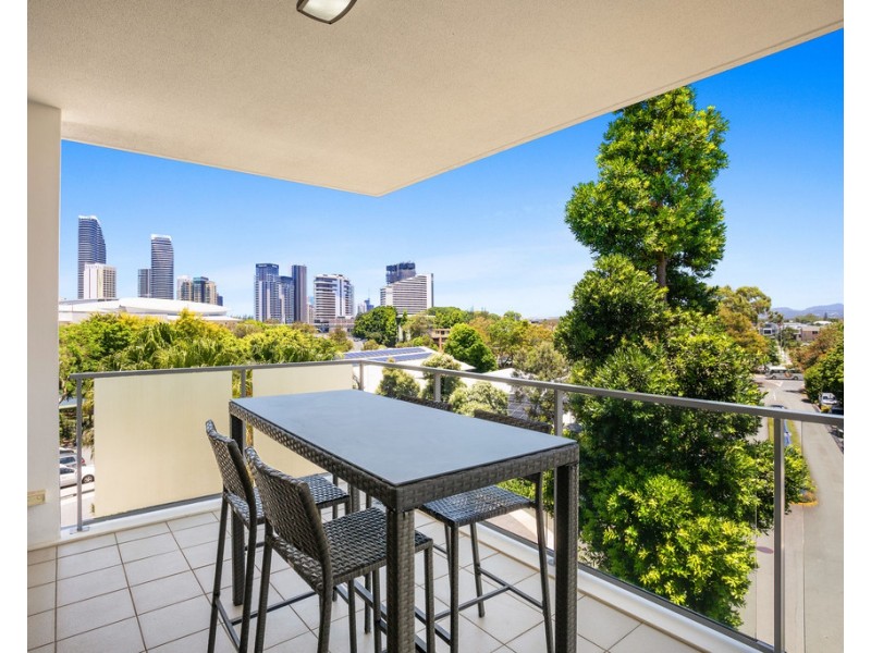 2301/33 T E Peters Drive ‘Freshwater Point’, Broadbeach Waters QLD 4218