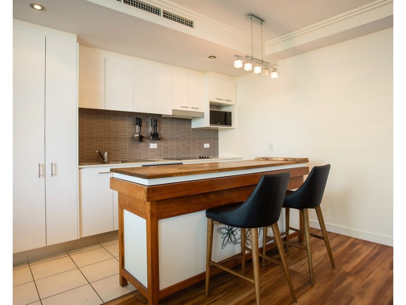 2301/33 T E Peters Drive ‘Freshwater Point’, Broadbeach Waters QLD 4218