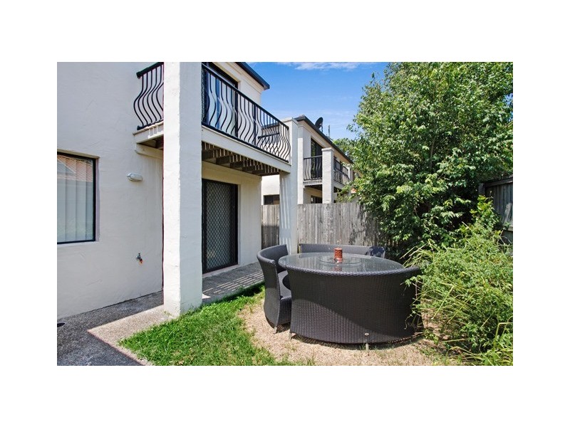 3/37-39 Harley Street, Labrador QLD 4215