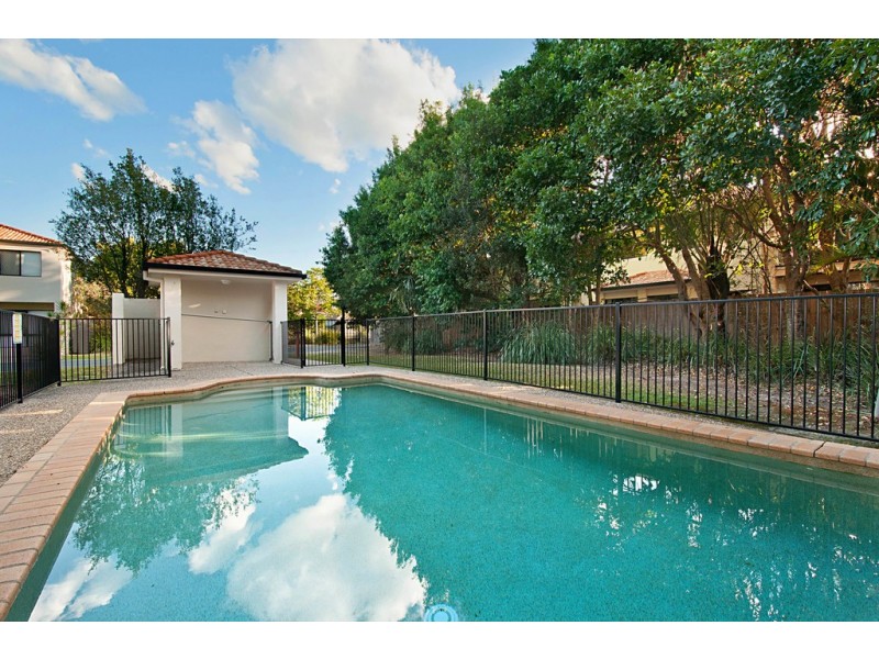 3/37-39 Harley Street, Labrador QLD 4215