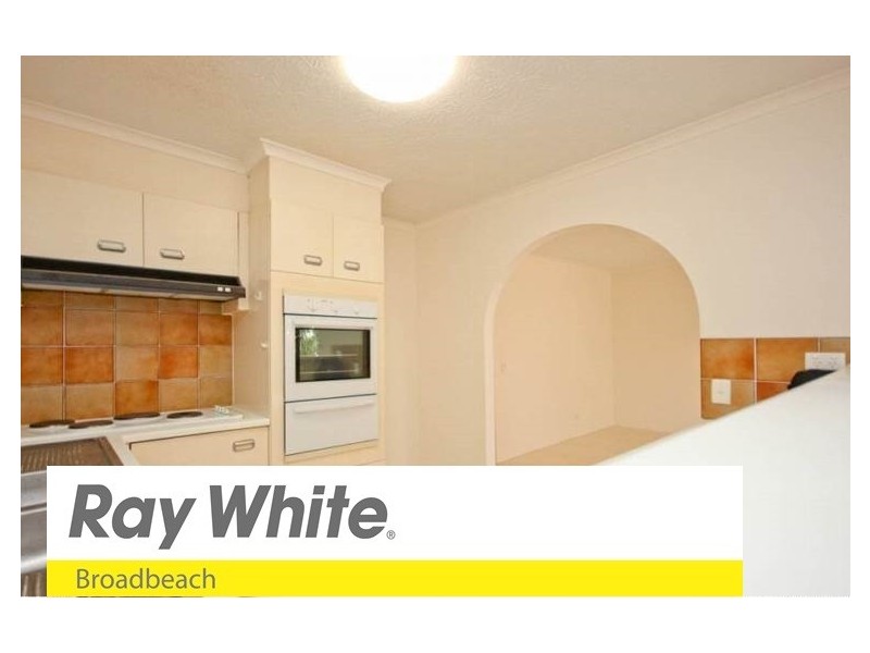 4/111 Old Burleigh Road, Broadbeach QLD 4218