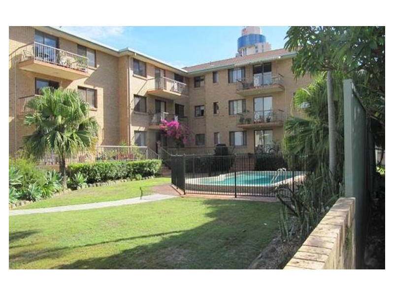 10/27 Armrick Avenue, Broadbeach QLD 4218