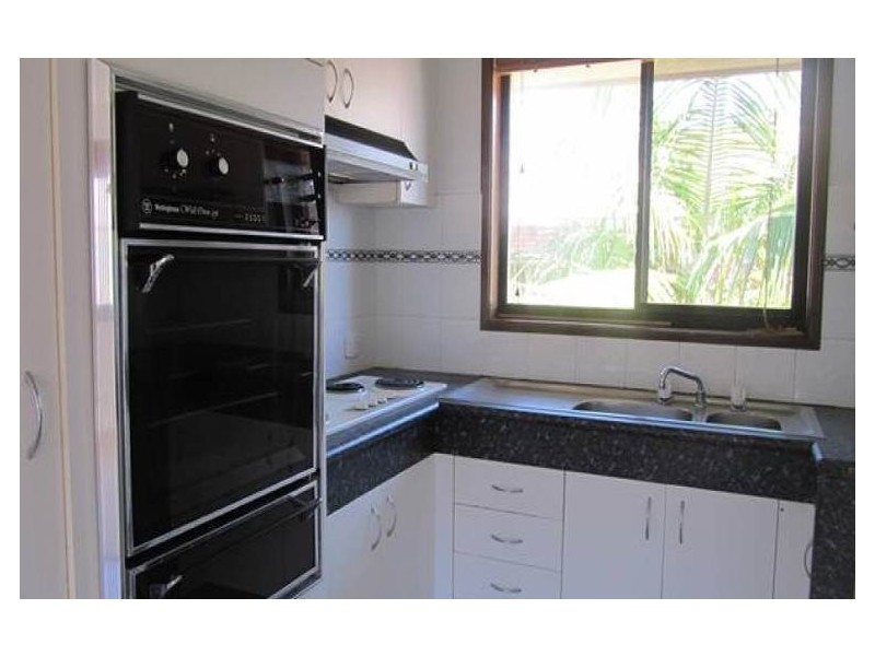 10/27 Armrick Avenue, Broadbeach QLD 4218