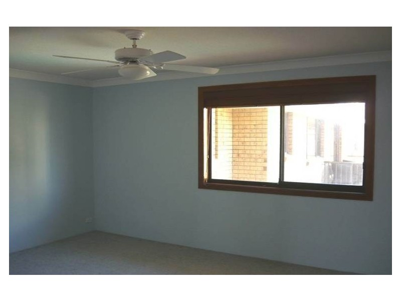 10/27 Armrick Avenue, Broadbeach QLD 4218