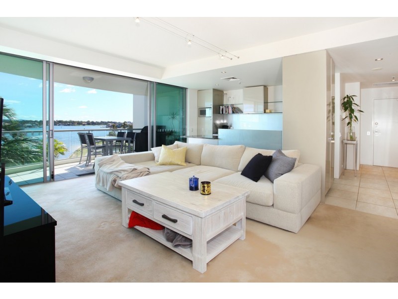 9 ‘Sentinel’ 40 – 42 Riverview Parade, Surfers Paradise QLD 4217