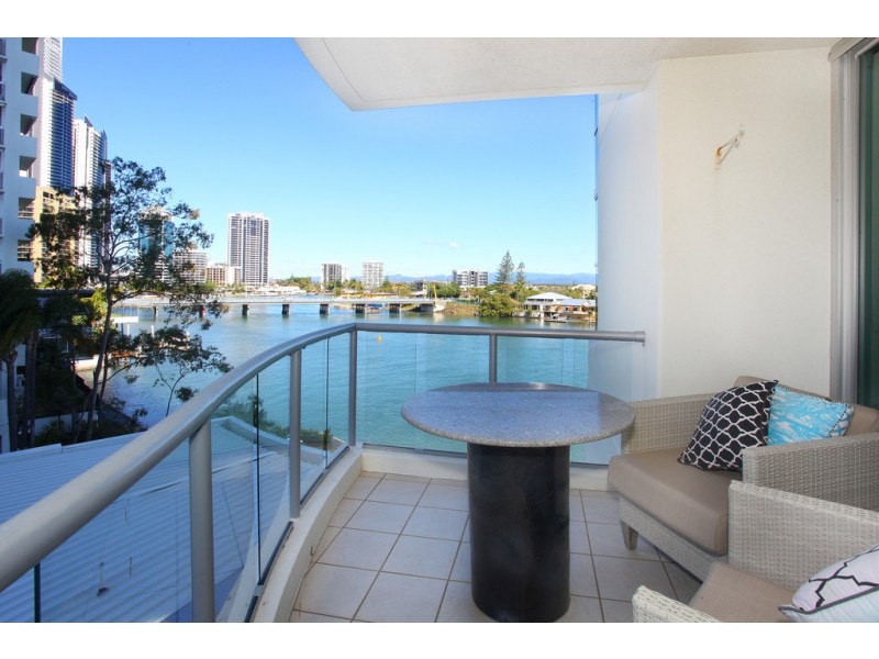 9 ‘Sentinel’ 40 – 42 Riverview Parade, Surfers Paradise QLD 4217
