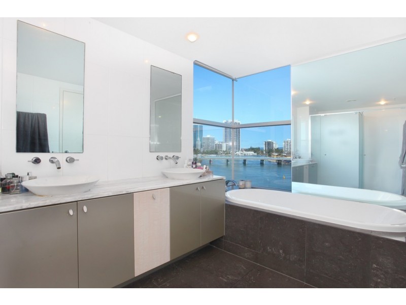 9 ‘Sentinel’ 40 – 42 Riverview Parade, Surfers Paradise QLD 4217