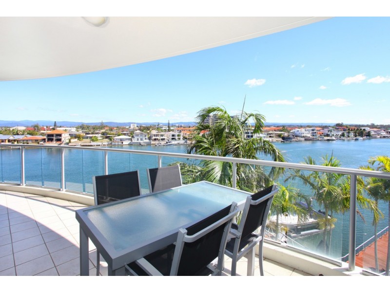 9 ‘Sentinel’ 40 – 42 Riverview Parade, Surfers Paradise QLD 4217
