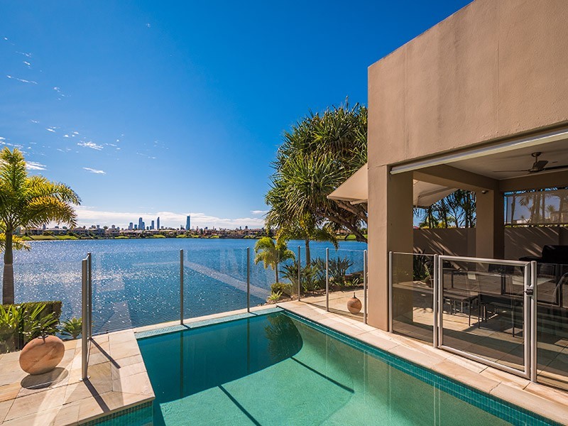 110 Sir Bruce Small Blvd, Benowa QLD 4217