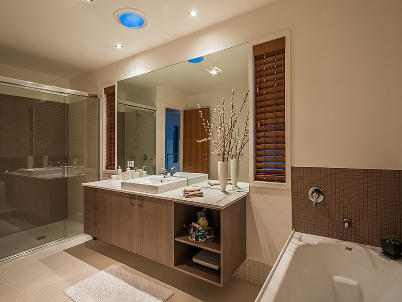 110 Sir Bruce Small Blvd, Benowa QLD 4217