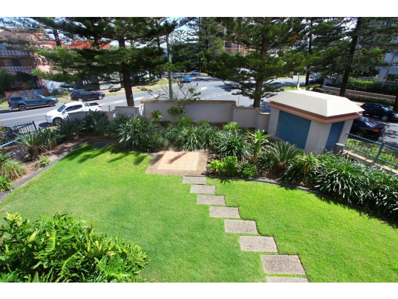 4 ‘Oceana on Broadbeach’ 100 Old Burleigh Road, Broadbeach QLD 4218