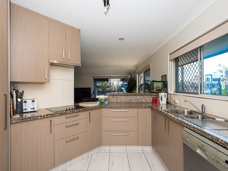 24 The Lido, Isle Of Capri QLD 4217