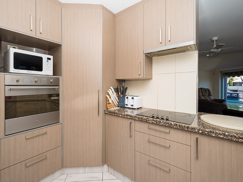 24 The Lido, Isle Of Capri QLD 4217