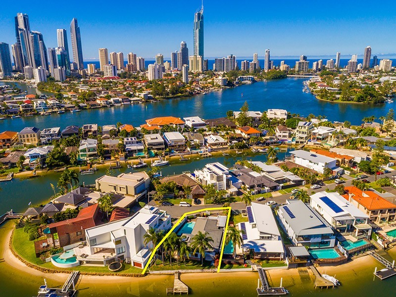 24 The Lido, Isle Of Capri QLD 4217
