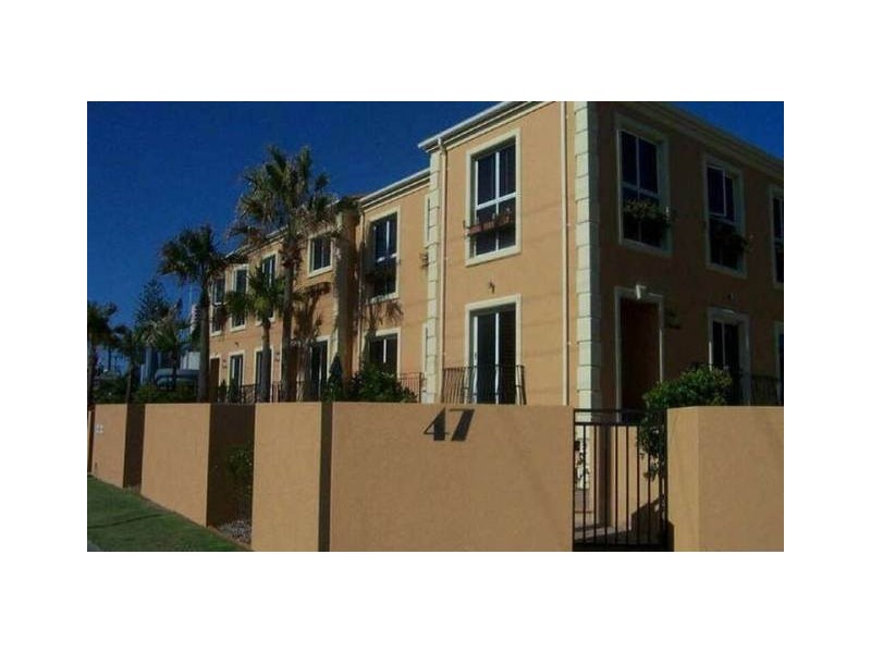 3/47 Chelsea Ave, Broadbeach QLD 4218