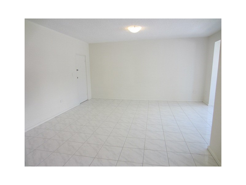 11/126 The Esplanade, Surfers Paradise QLD 4217