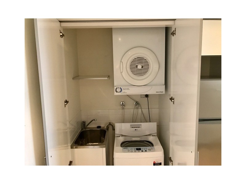 1208/22 Surf Pde “Sierra Grand”, Broadbeach QLD 4218