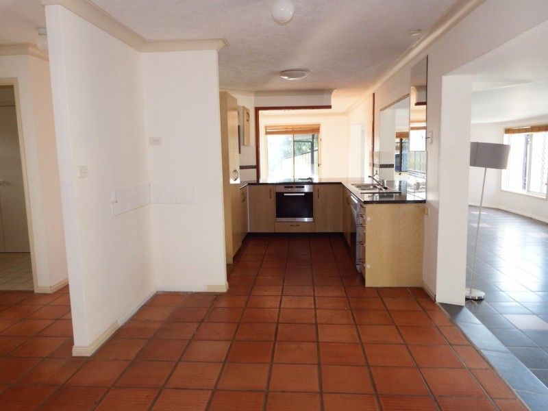 9 Barra Court, Merrimac QLD 4226