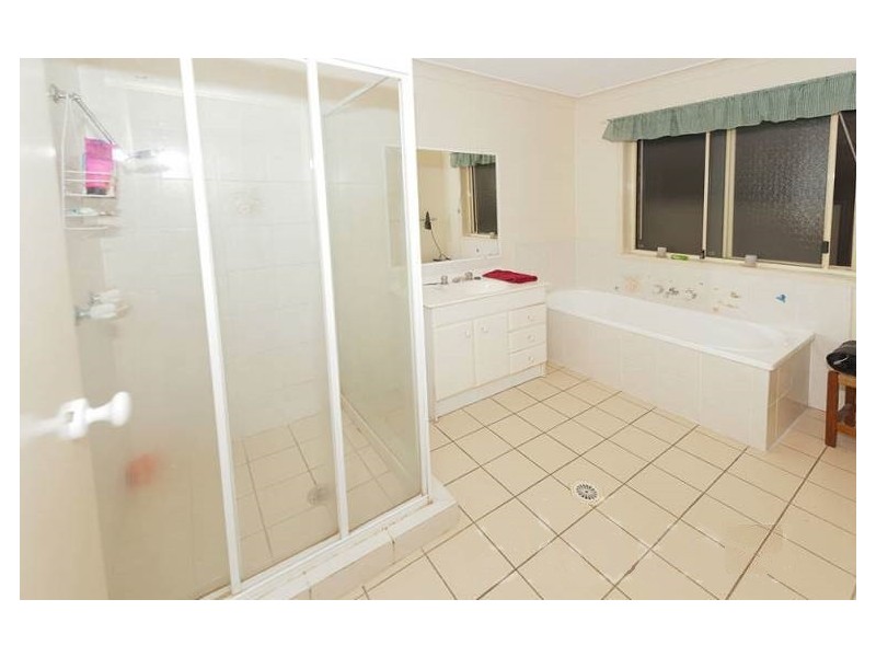 9 Barra Court, Merrimac QLD 4226