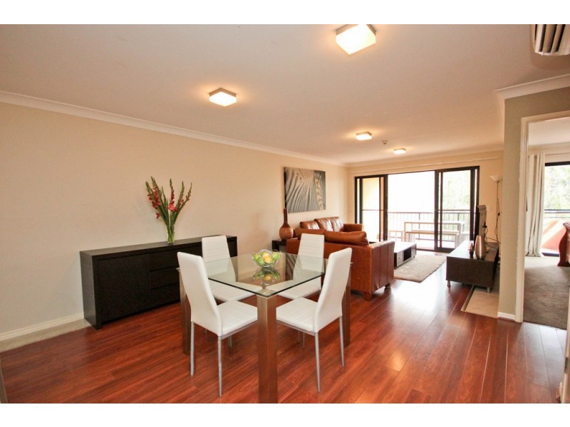 E5/1 Great Hall Drive, Miami QLD 4220