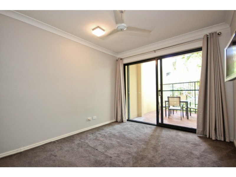 E5/1 Great Hall Drive, Miami QLD 4220