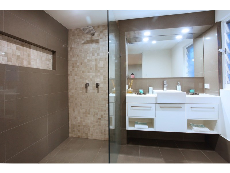 1/52 Albatross Avenue, Mermaid Beach QLD 4218