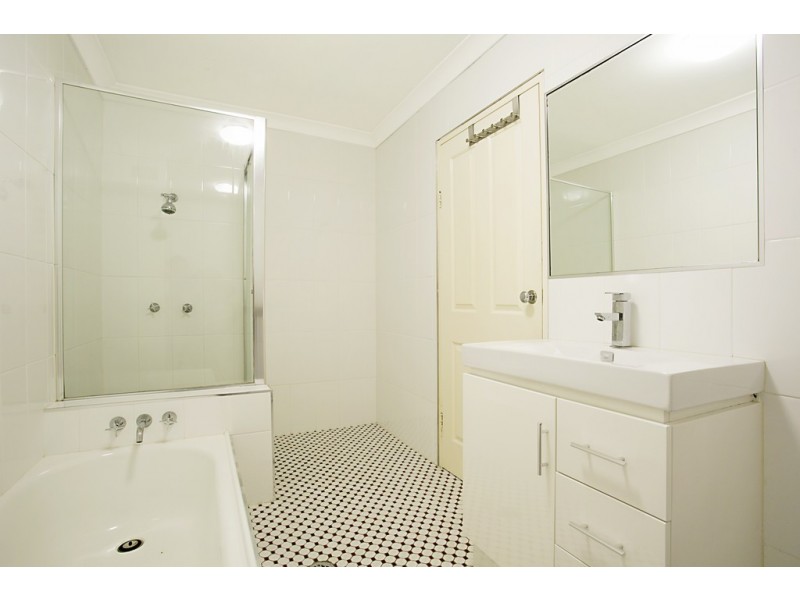 5 ‘Athena’ 21 First Avenue, Broadbeach QLD 4218