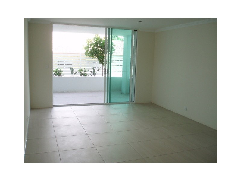 4/5-7 Aruma Street, Chevron Island QLD 4217