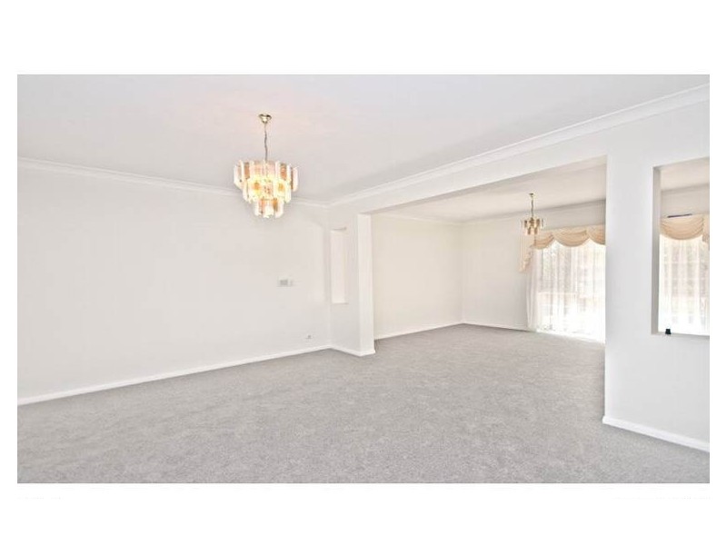 10 Wollundry Place, Mermaid Waters QLD 4218