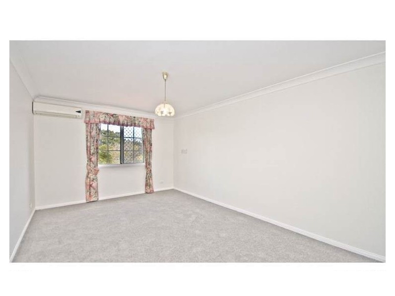 10 Wollundry Place, Mermaid Waters QLD 4218