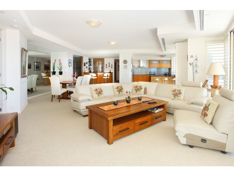 10 ‘Vogue’ 5-9 Broadbeach Boulevard, Broadbeach QLD 4218