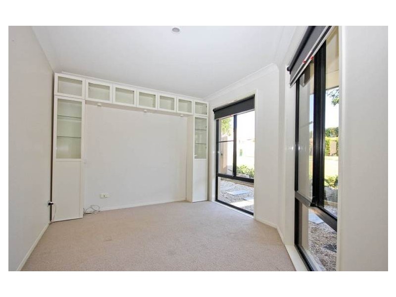 60 Sea Eagle Drive, Burleigh Waters QLD 4220