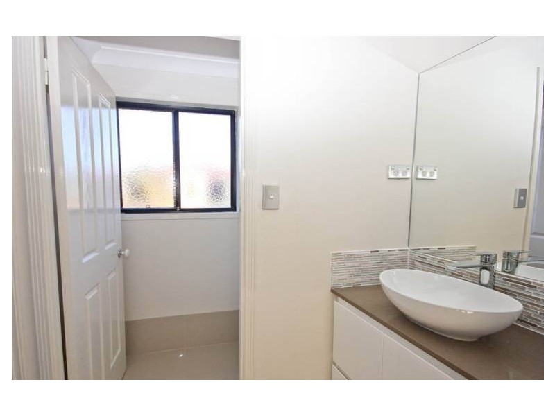 60 Sea Eagle Drive, Burleigh Waters QLD 4220