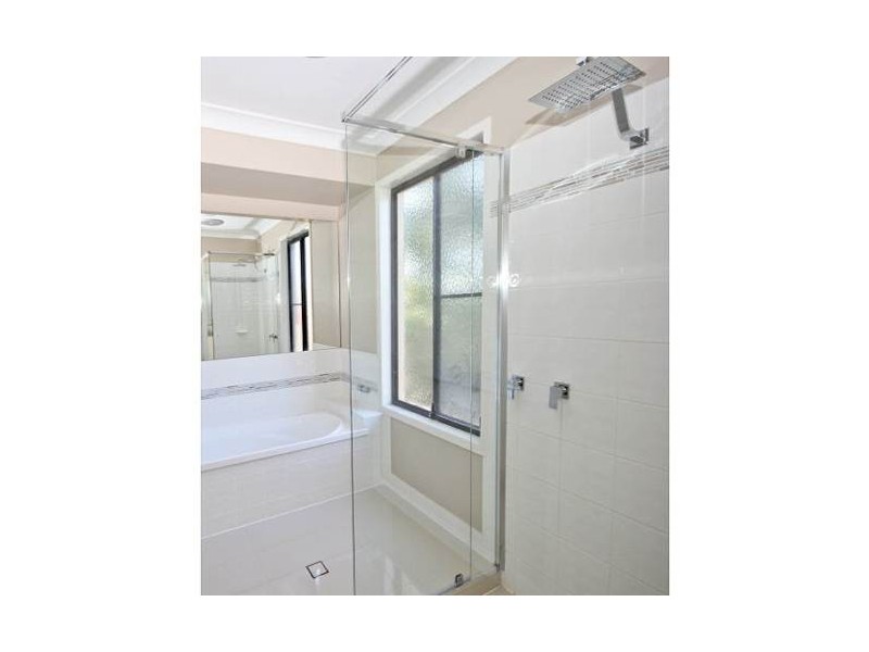 60 Sea Eagle Drive, Burleigh Waters QLD 4220