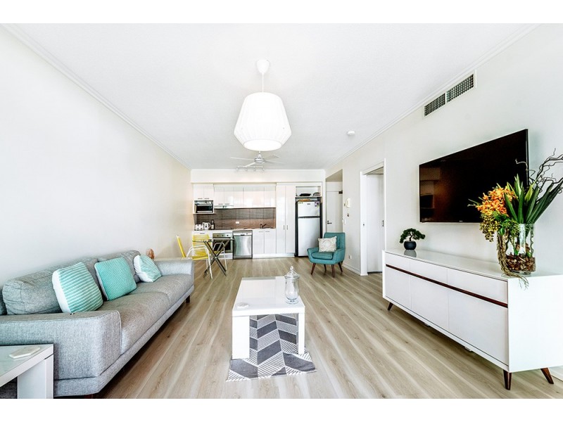 2111 ‘Freshwater Point’ 33 TE Peters Drive, Broadbeach Waters QLD 4218