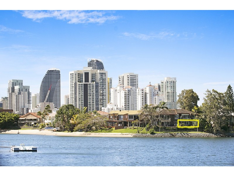 1/14 Orvieto Avenue, Mermaid Waters QLD 4218