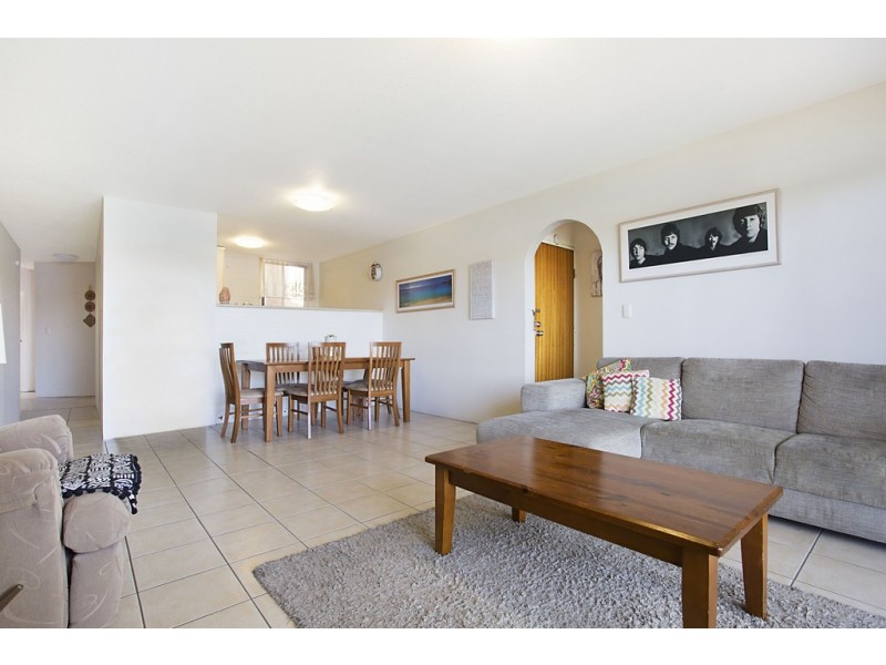 1/14 Orvieto Avenue, Mermaid Waters QLD 4218