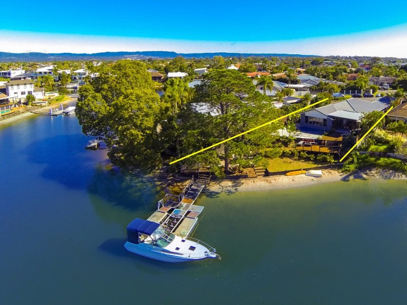 2 Laurel Court, Sorrento QLD 4217