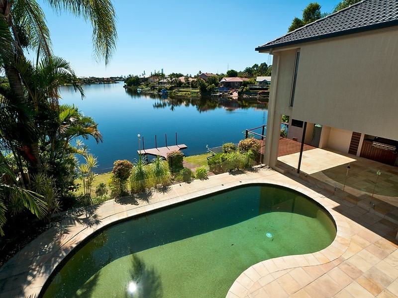 7 Clipper Boulevard, Clear Island Waters QLD 4226