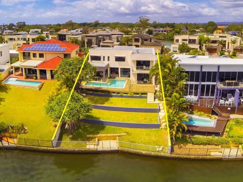 142 Sir Bruce Small Boulevard, Benowa Waters QLD 4217